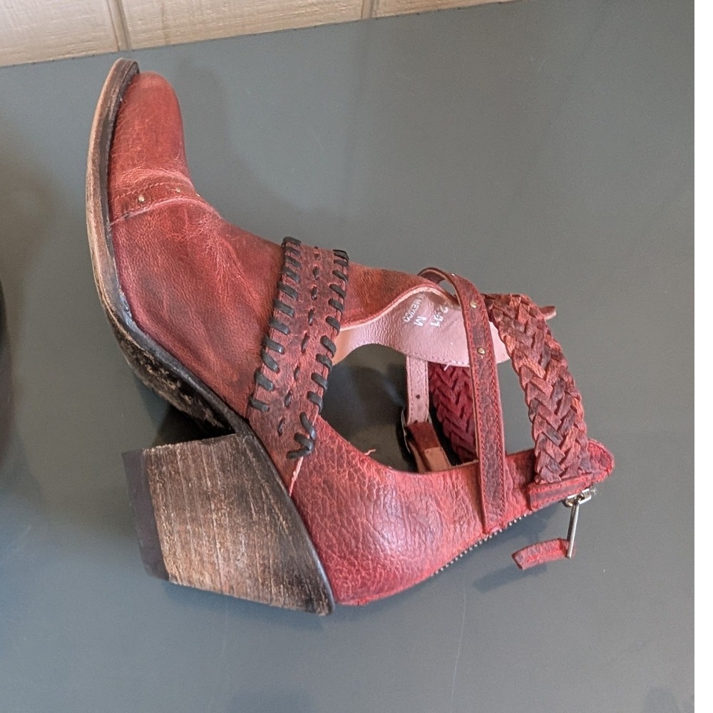 Miss Macie Red Leather Cutout Western Ankle Boots Size 9 Western Festival - Picture 7 of 14